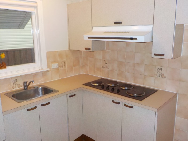 8 Kista Dan Avenue, Tregear NSW 2770