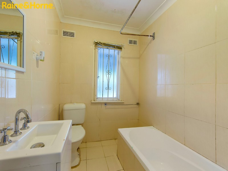 9 Parkes Crescent, Blackett NSW 2770