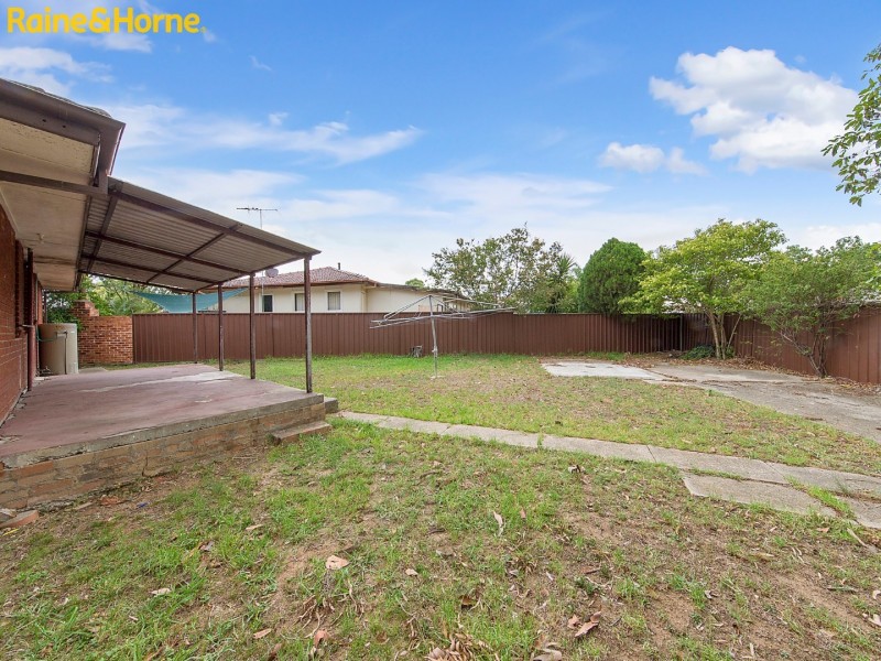 9 Parkes Crescent, Blackett NSW 2770