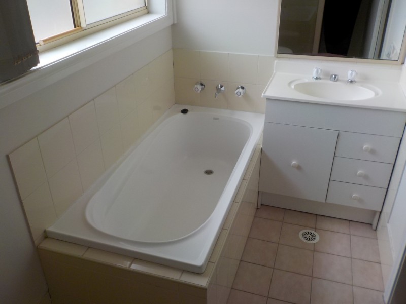 1/2 Wattle Avenue, North St Marys NSW 2760