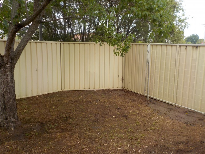 1/2 Wattle Avenue, North St Marys NSW 2760