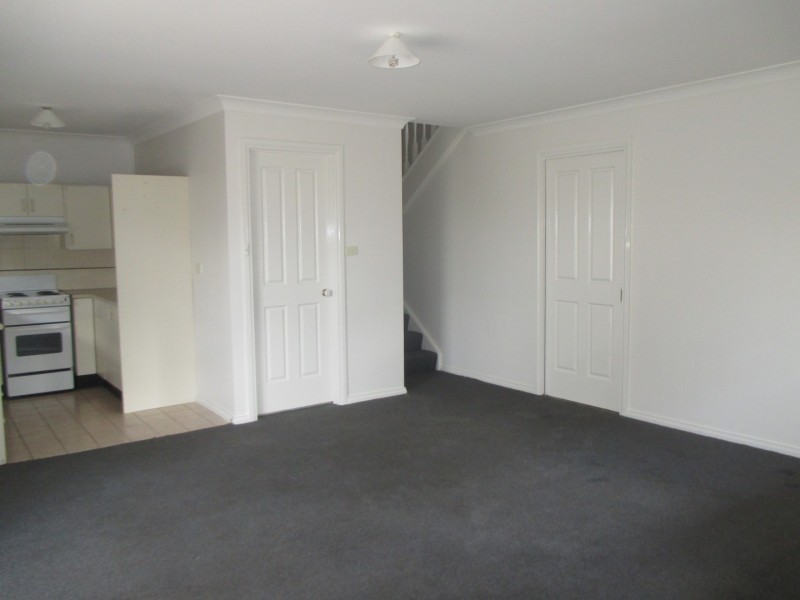 2/2 Wattle Avenue, North St Marys NSW 2760