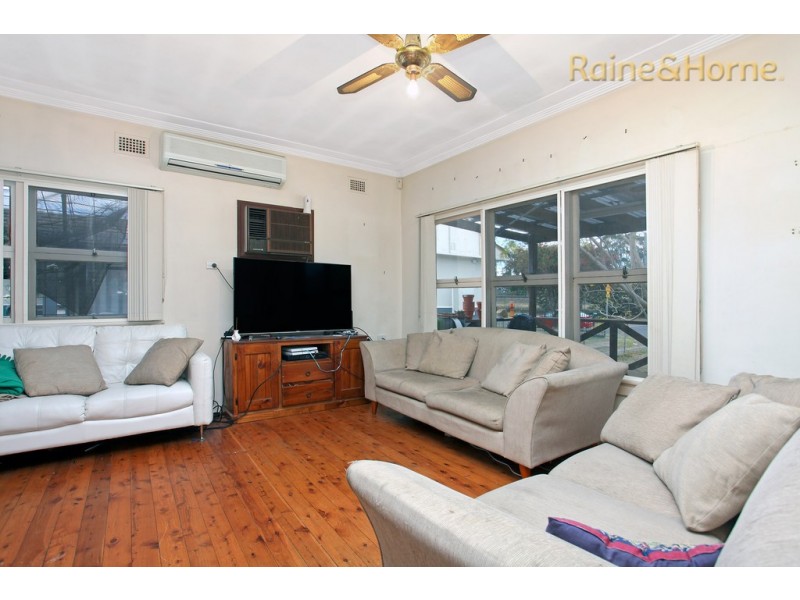 15 Hobart Street, Oxley Park NSW 2760