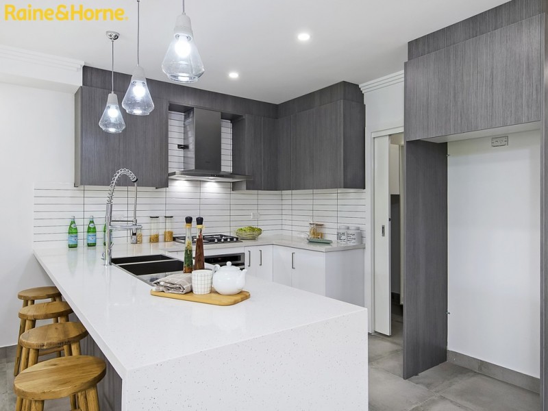 2/31 Rugby Street, Cambridge Park NSW 2747