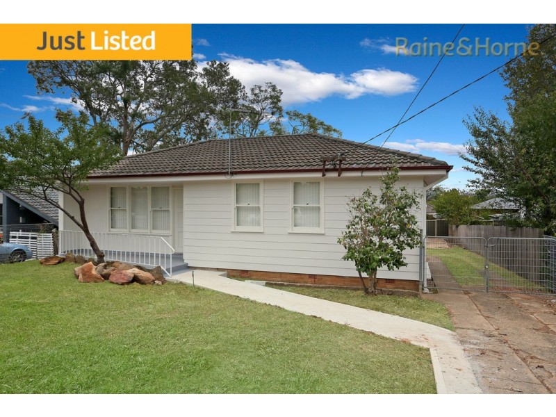 63 GASMATA CRESCENT, Whalan NSW 2770