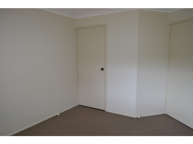 12 Lorikeet Place, St Clair NSW 2759