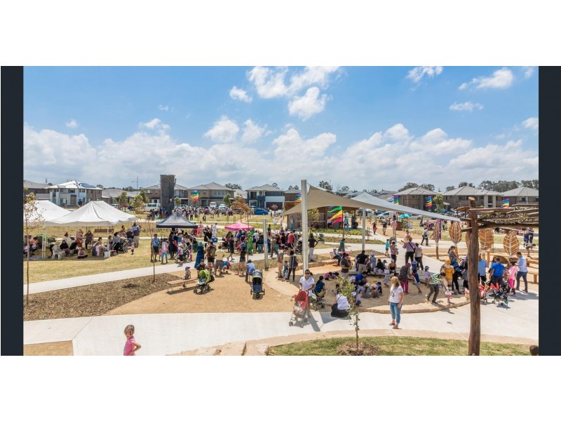 4 Zornia St, Denham Court NSW 2565