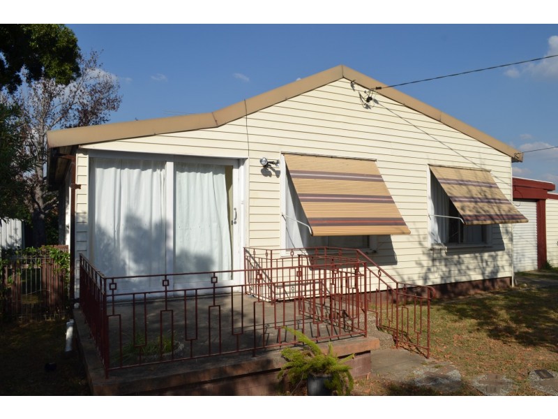 4 Constance Avenue, Oxley Park NSW 2760