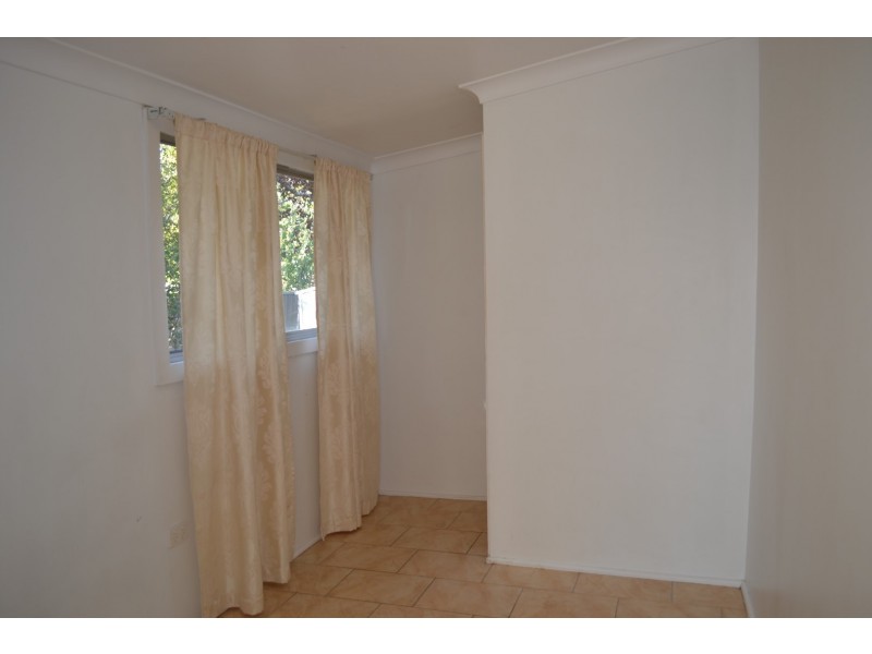 4 Constance Avenue, Oxley Park NSW 2760