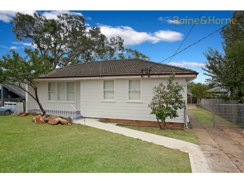 63 Gasmata Crescent, Whalan NSW 2770