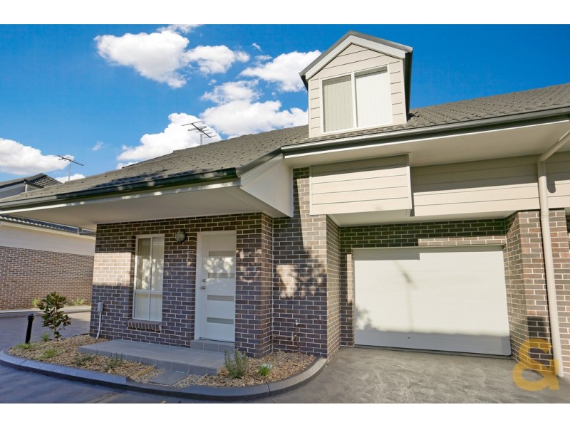 2/32 Canberra Street, Oxley Park NSW 2760