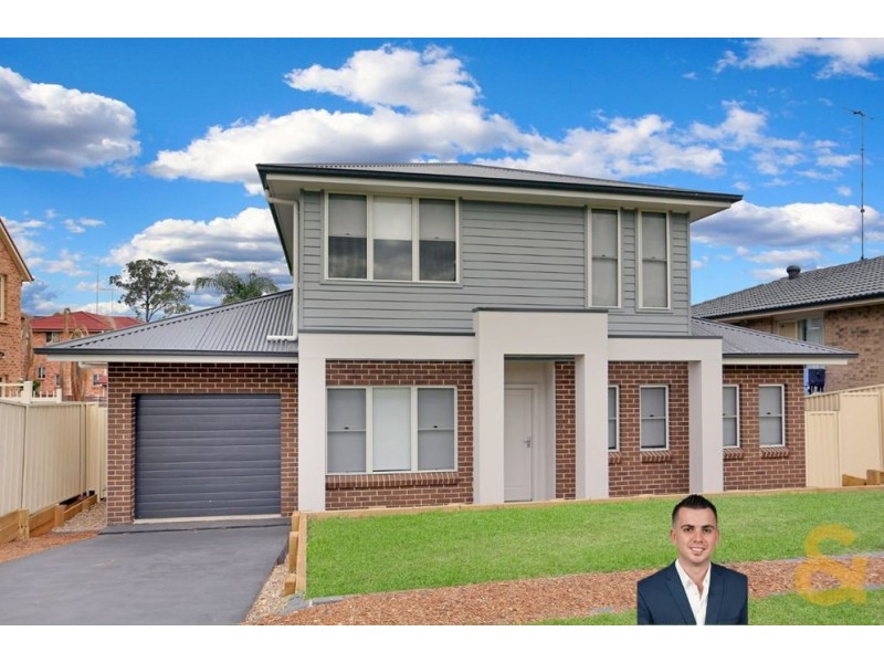 2A Barrallier Way, St Clair NSW 2759