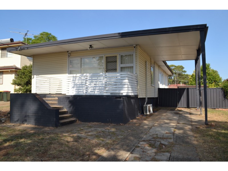 44 Nella Dan Avenue, Tregear NSW 2770