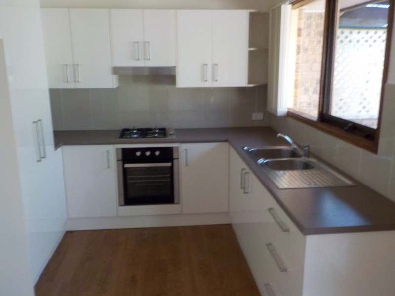 10 Feather Street, St Clair NSW 2759