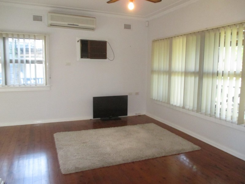 15 Hobart Street, Oxley Park NSW 2760