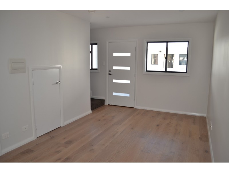 8/27 John Street, St Marys NSW 2760