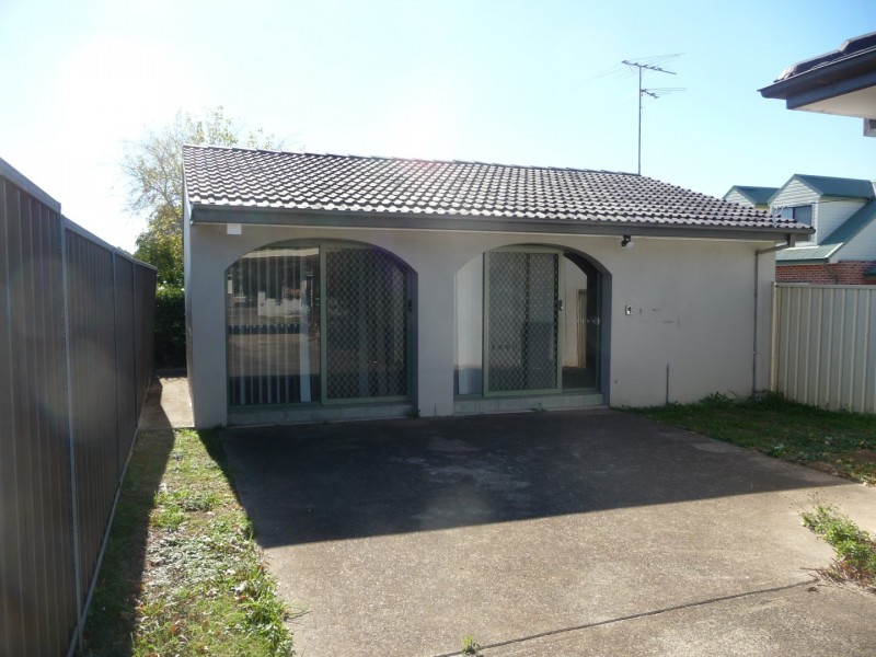 61 Canberra Street, Oxley Park NSW 2760