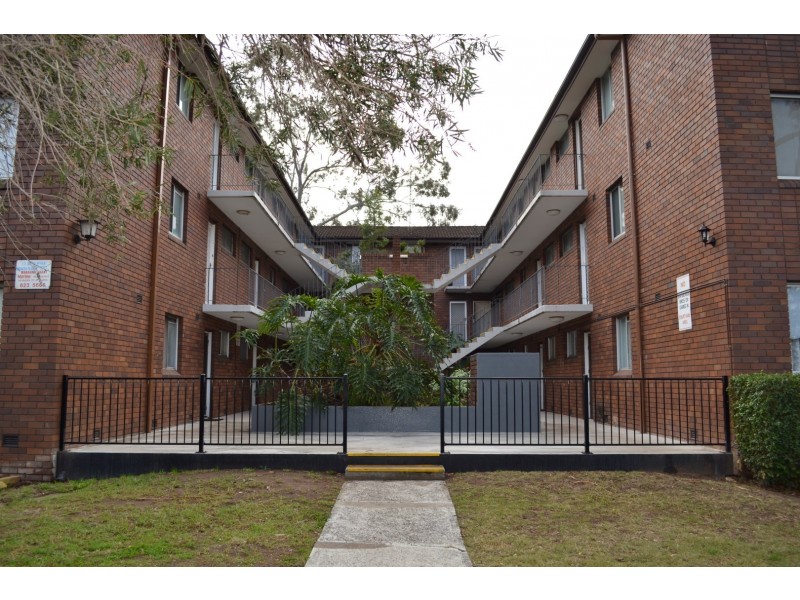 15/9-11 Santley Crescent, Kingswood NSW 2747