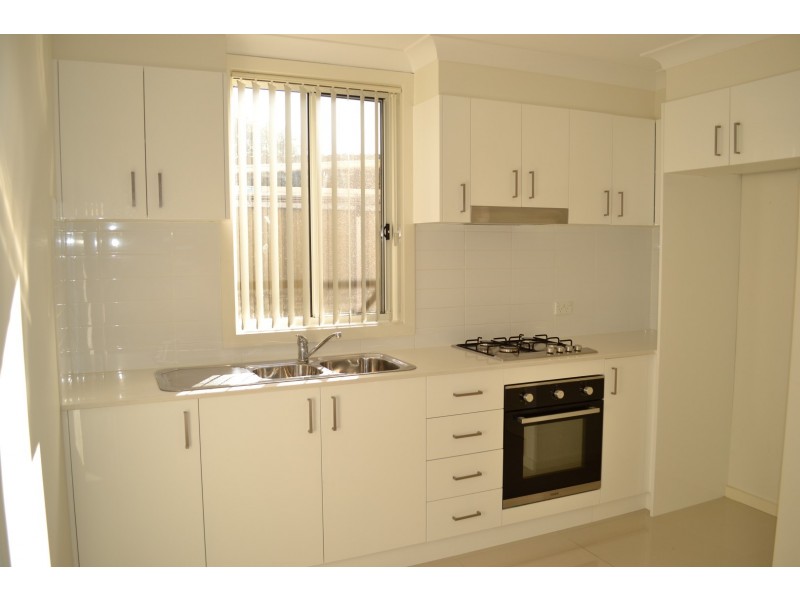 3/24 Canberra Street, Oxley Park NSW 2760