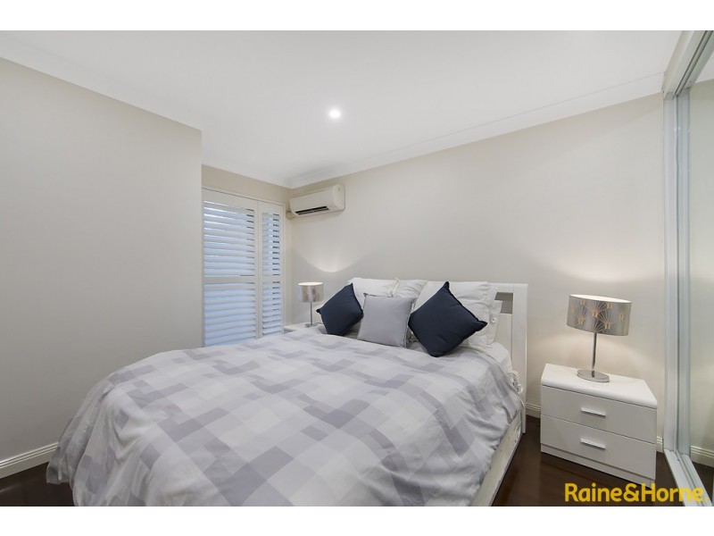 28/11 Settlers Blvd, Liberty Grove NSW 2138