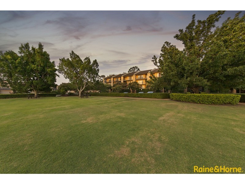 28/11 Settlers Blvd, Liberty Grove NSW 2138