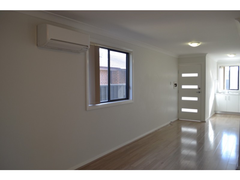 244A Banks Drive, St Clair NSW 2759