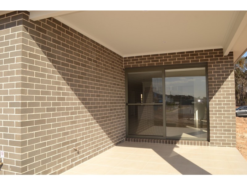 105 Sawsedge Avenue, Denham Court NSW 2565