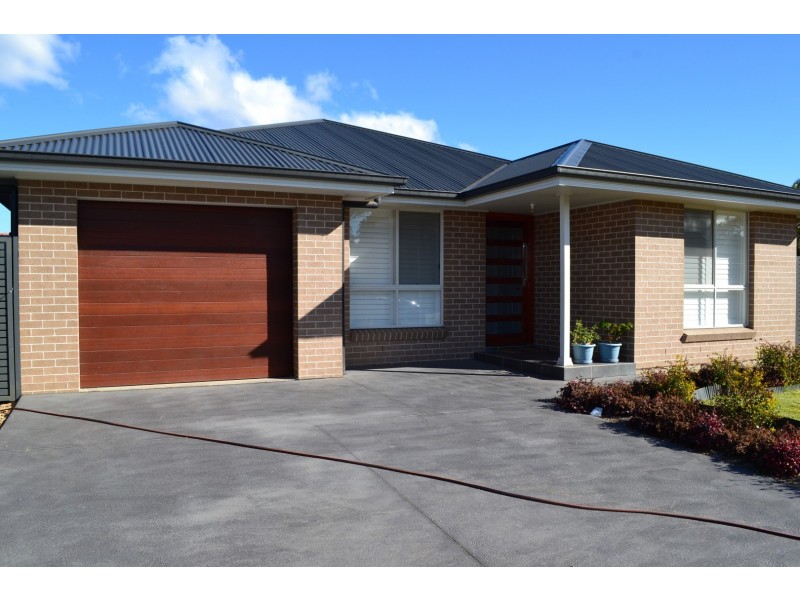 60A Menzies Circuit, St Clair NSW 2759