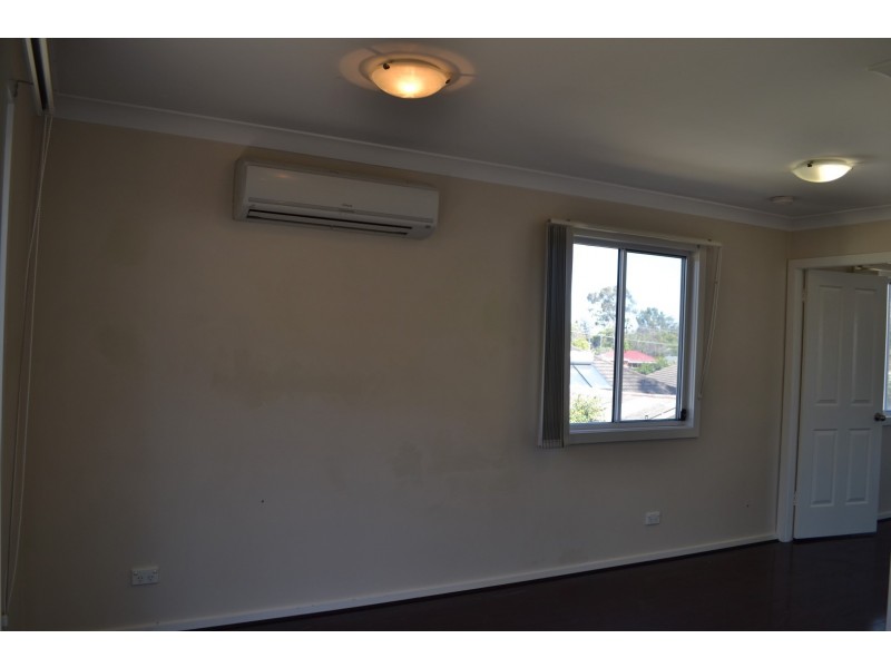 80A Lucena Crescent, Lethbridge Park NSW 2770