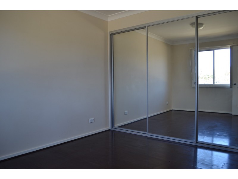 80A Lucena Crescent, Lethbridge Park NSW 2770