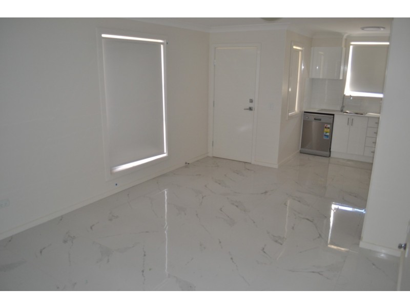 2/169 Canberra Street, St Marys NSW 2760