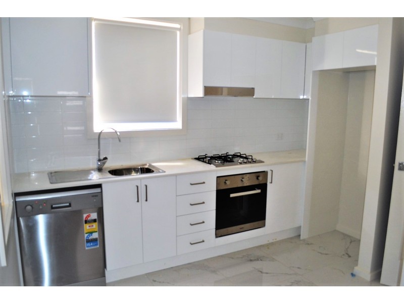 2/169 Canberra Street, St Marys NSW 2760