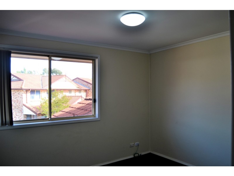 6/2 Bayton Street, St Marys NSW 2760