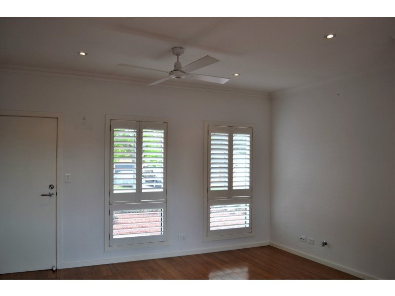 12A Horseshoe Circuit, St Clair NSW 2759