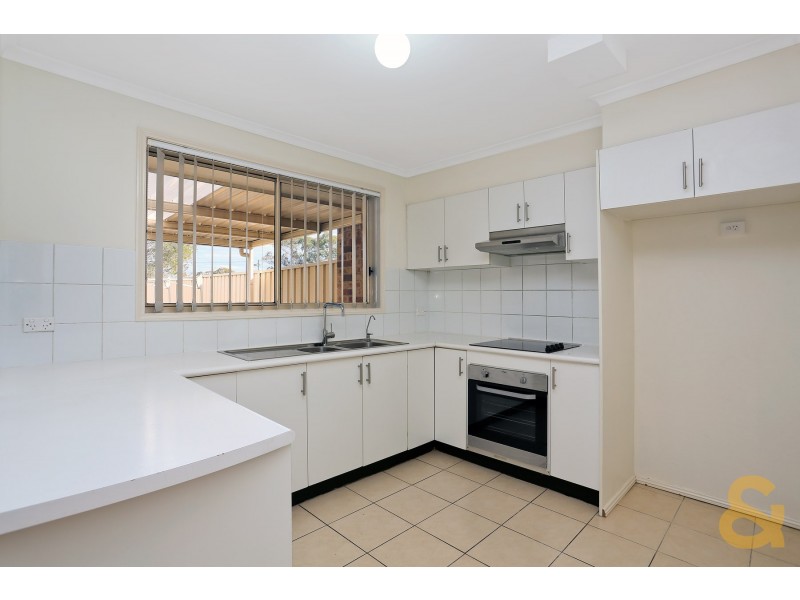 9/2 Bayton St, Oxley Park NSW 2760