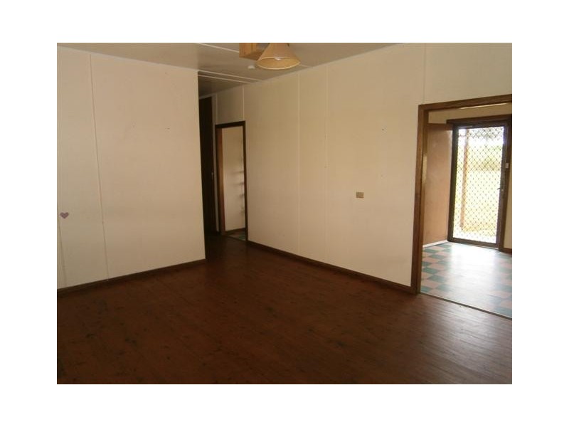 Luddenham NSW 2745