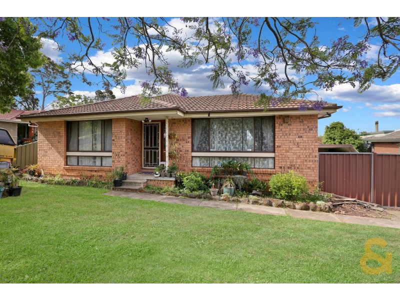 17 Lockyer Avenue, Werrington County NSW 2747