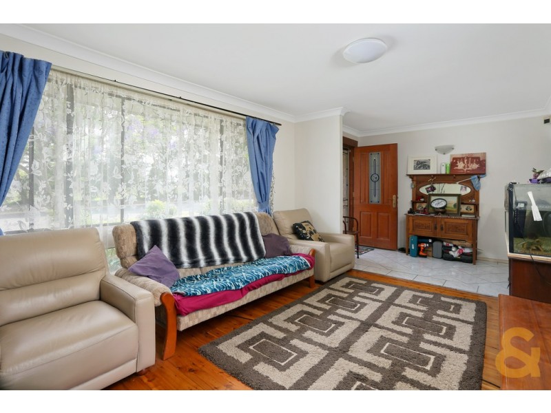 17 Lockyer Avenue, Werrington County NSW 2747