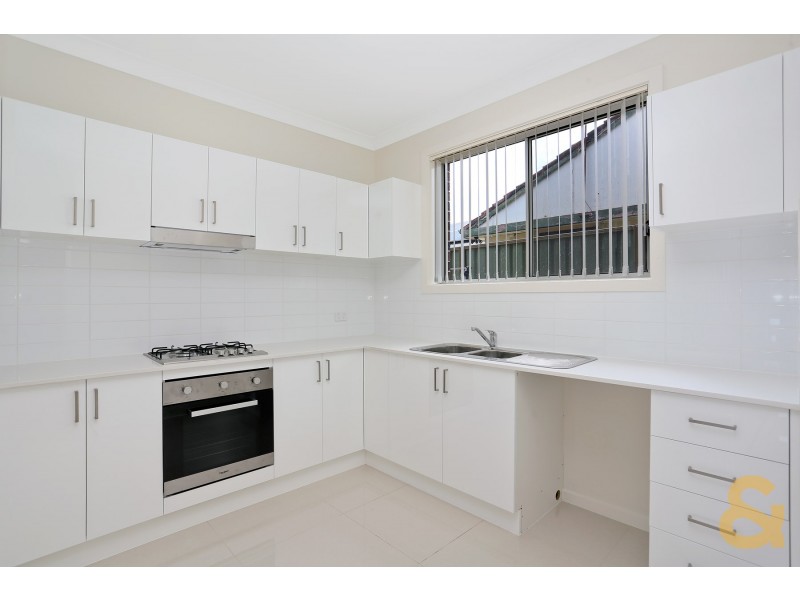 2/97 Brisbane St, Oxley Park NSW 2760
