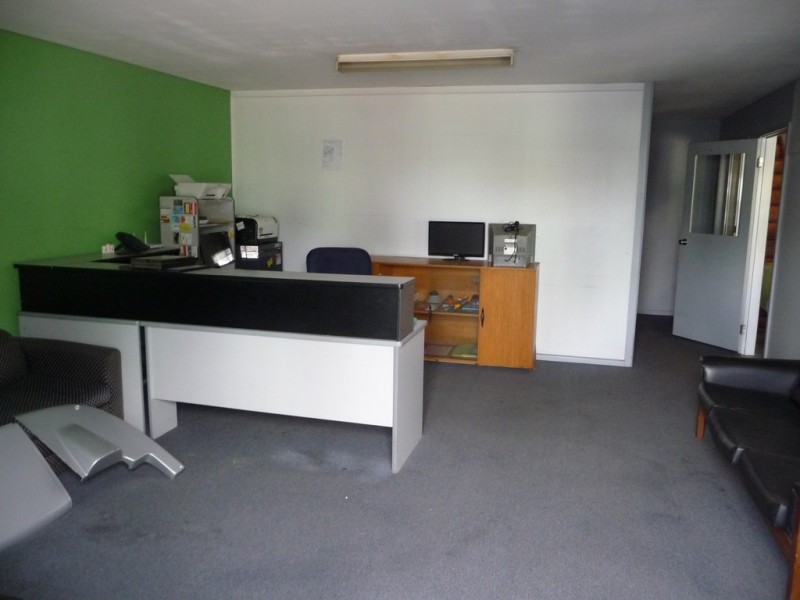 2/4 Robertson Place, Penrith NSW 2750