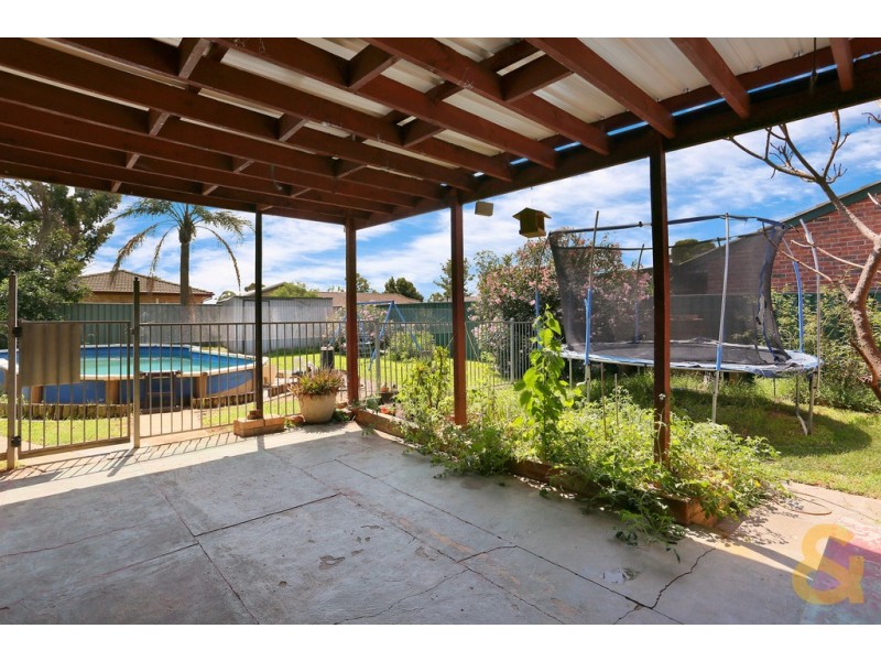 12 Tulip Pl, St Clair NSW 2759