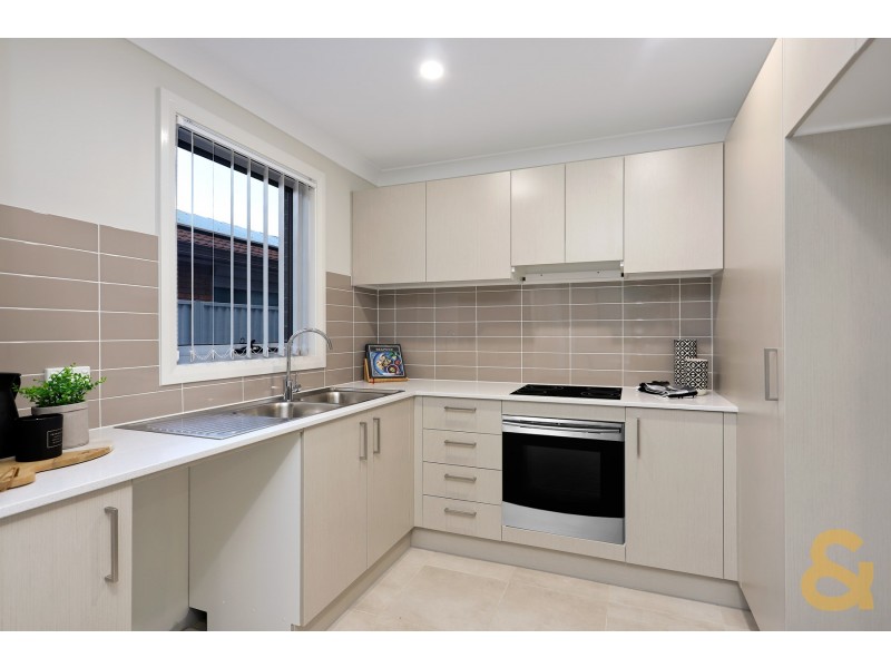 4,5/45 Canberra Street, Oxley Park NSW 2760