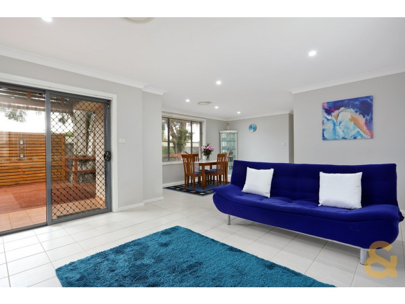 8 Bond Place, Oxley Park NSW 2760