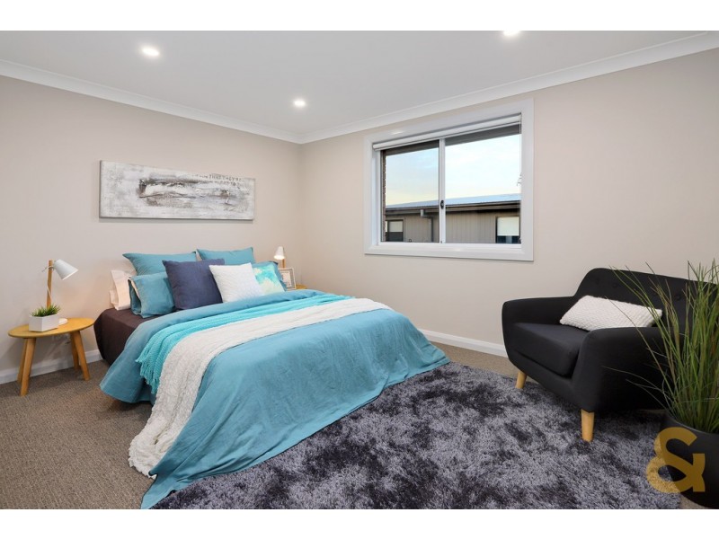 2 /167 Canberra Street, St Marys NSW 2760