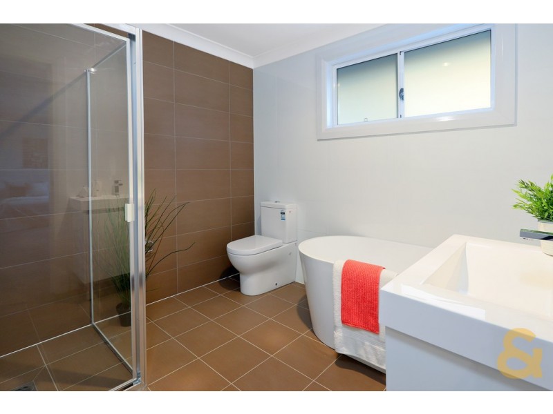 2 /167 Canberra Street, St Marys NSW 2760