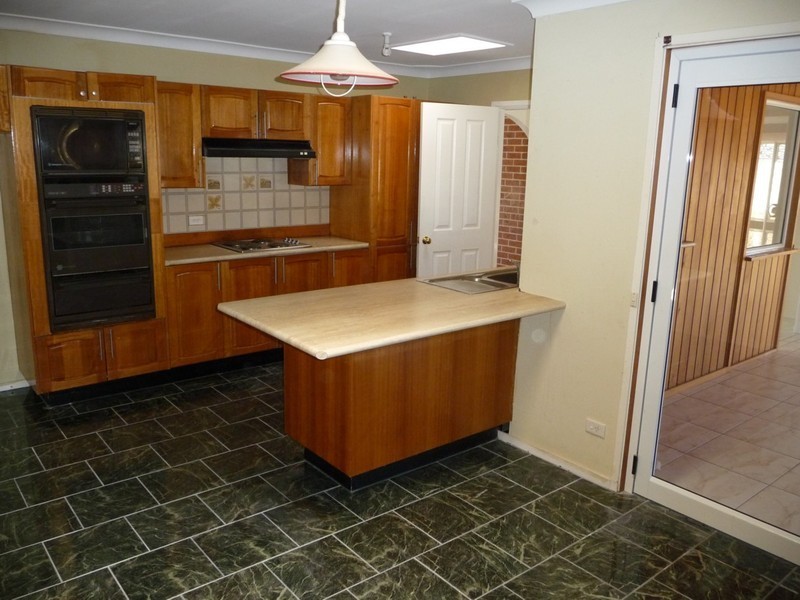 5 Marne Place, St Clair NSW 2759