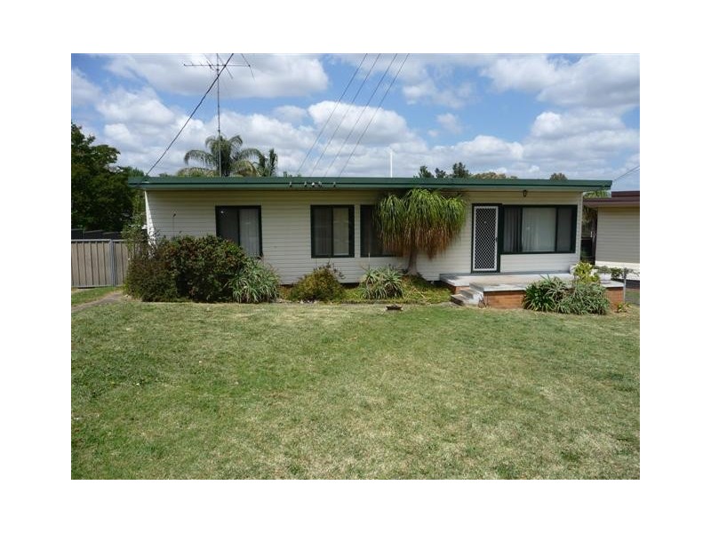 36 Nella Dan Avenue, Tregear NSW 2770