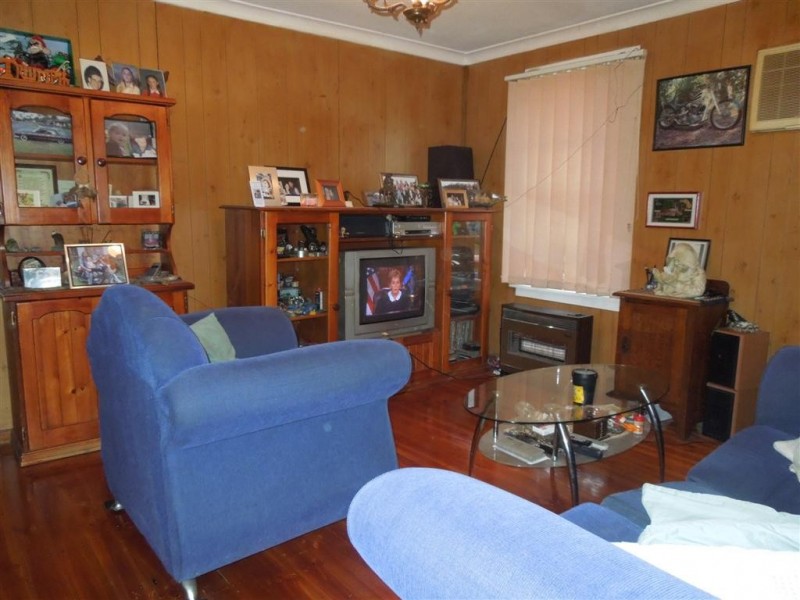 14 Waikanda Crescent, Whalan NSW 2770