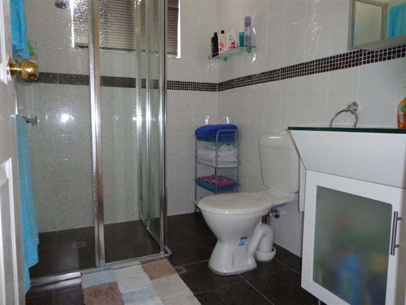 28 Craig Ave, Oxley Park NSW 2760