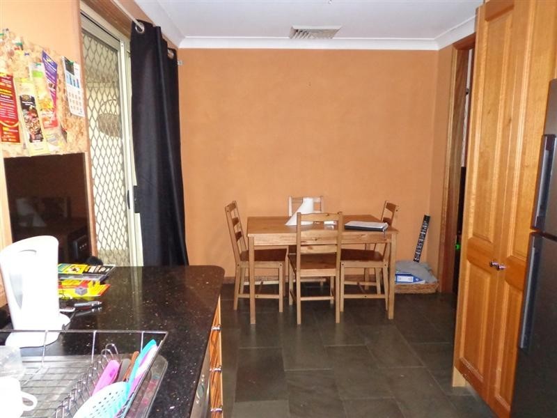 1 Malabine Pl, South Penrith NSW 2750